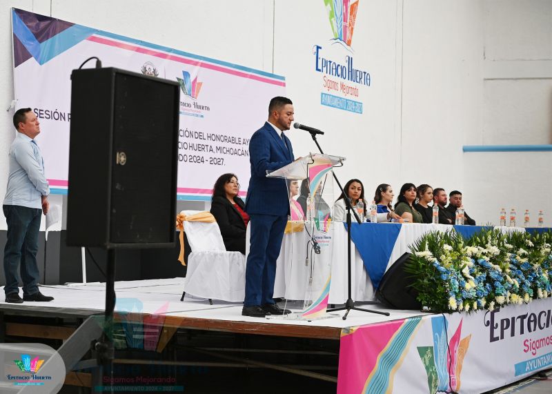 TOMA DE PROTESTA DEL LIC. FRANCISCO MAYA MORALES.